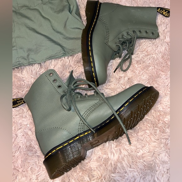 Dr. Martens PASCAL VIRGINIA LEATHER BOOTS - Picture 9 of 11